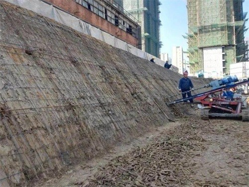 巴塘建筑边坡支护